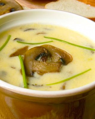 Суп-пюре из шампиньонов с плавленным сыром