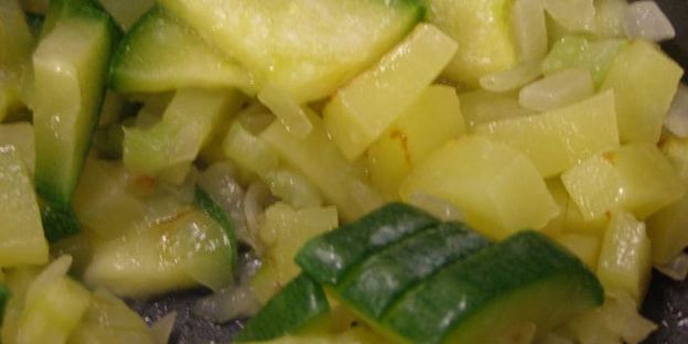 суп-пюре из цукини с мятой