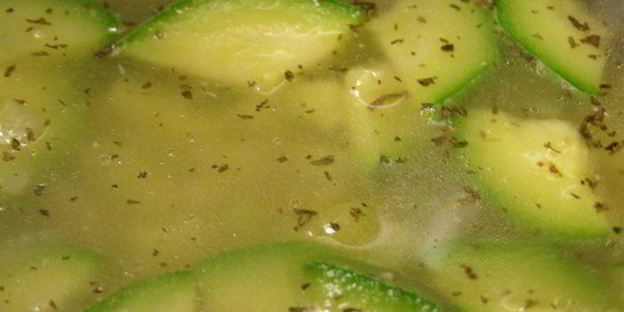 суп-пюре из цукини с мятой