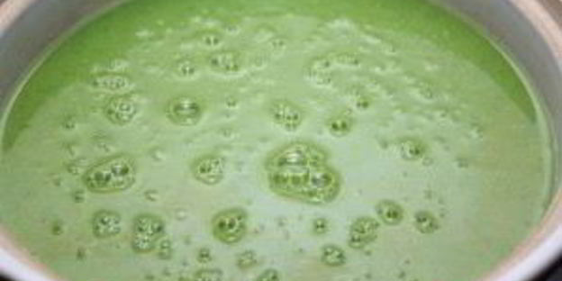 суп-пюре из зеленого гороха