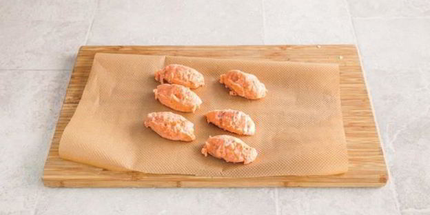 суп-пюре с кнелями из лосося