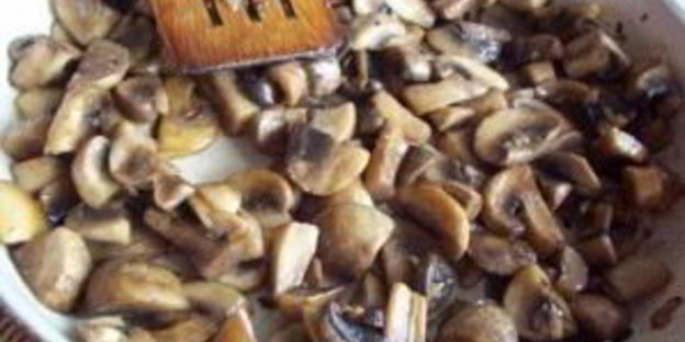 суп-пюре с шампиньонами и сыром