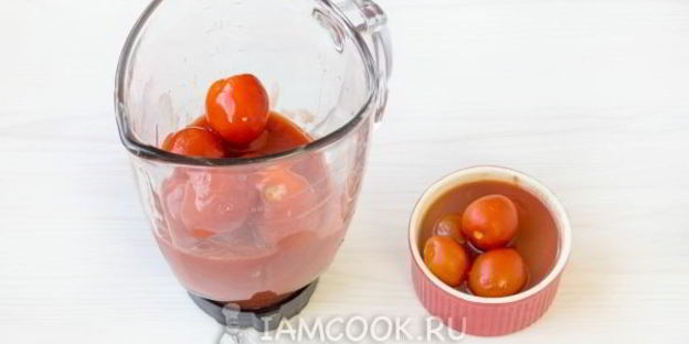 томатный суп-пюре с базиликом