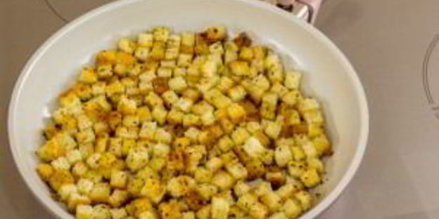 тыквенный суп-пюре с ароматными сухариками