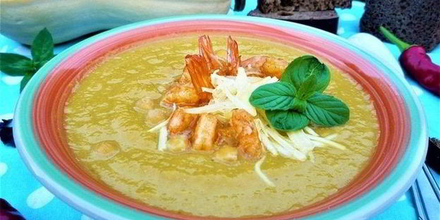 тыквенный суп-пюре с нутом и креветками