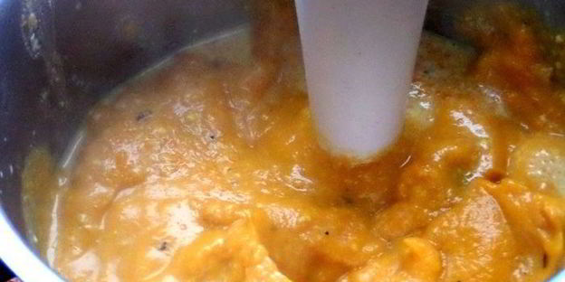 тыквенный суп-пюре со шпинатом