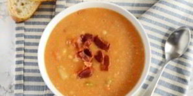 суп с белой фасолью и беконом