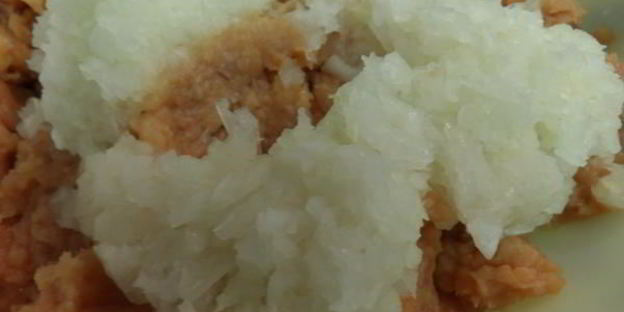 суп с фрикадельками из семги и шпинатом