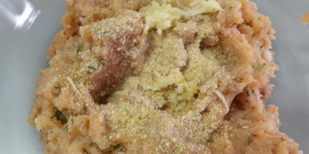 суп с фрикадельками из семги и шпинатом