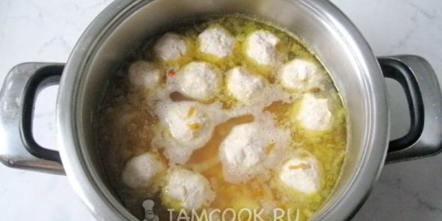 суп с красной чечевицей и фрикадельками