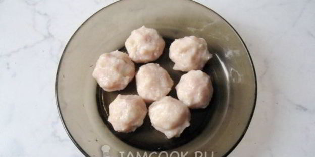 суп с красной чечевицей и фрикадельками