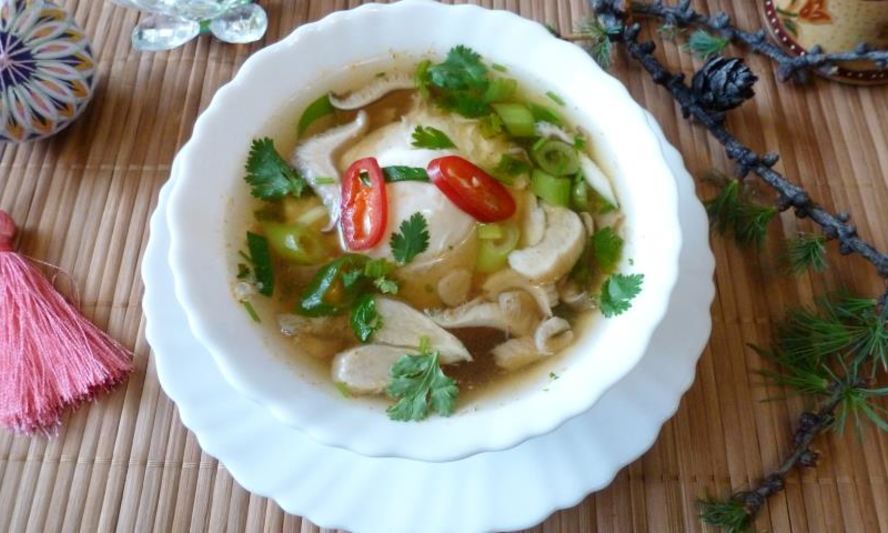 Рецепт супа с вешенками и креветками