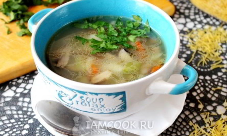 Рецепт супа с замороженными лесными грибами и вермишелью
