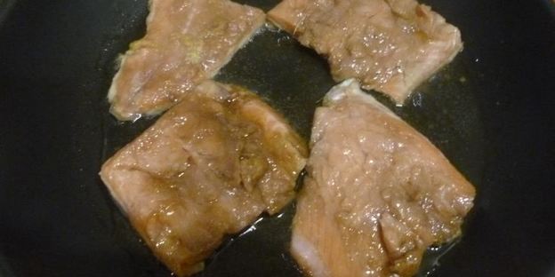 томатно-сельдерейный суп с рыбой