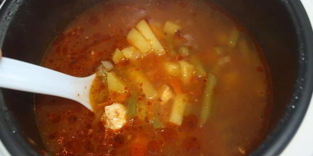 томатный куриный суп со стручковой фасолью