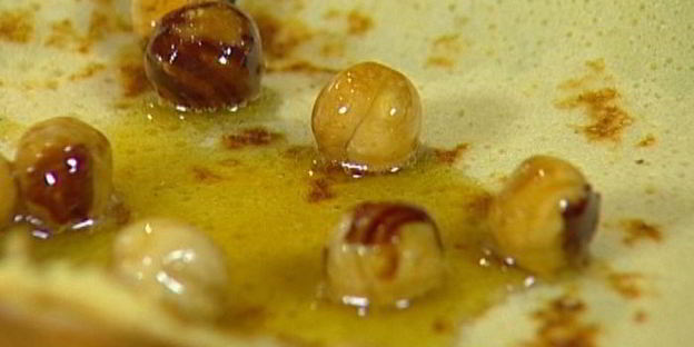 бисквитные блины с медово-ореховой начинкой