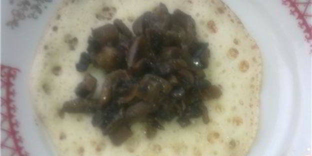 блинчики с грибами и сыром