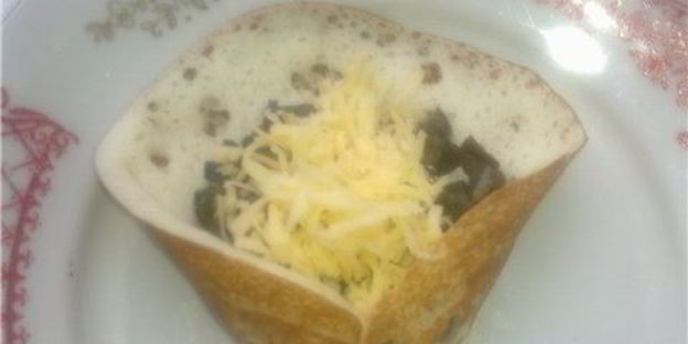 блинчики с грибами и сыром