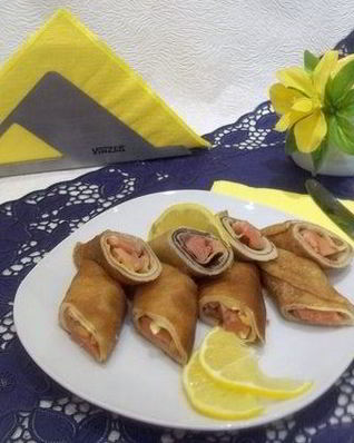 Блинчики с красной рыбой