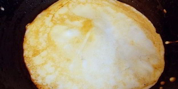 блинчики с творогом, изюмом и апельсиновой цедрой