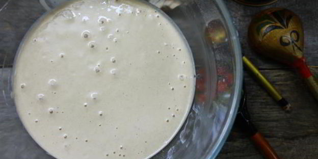 блины на кефире с водкой и гречневой мукой