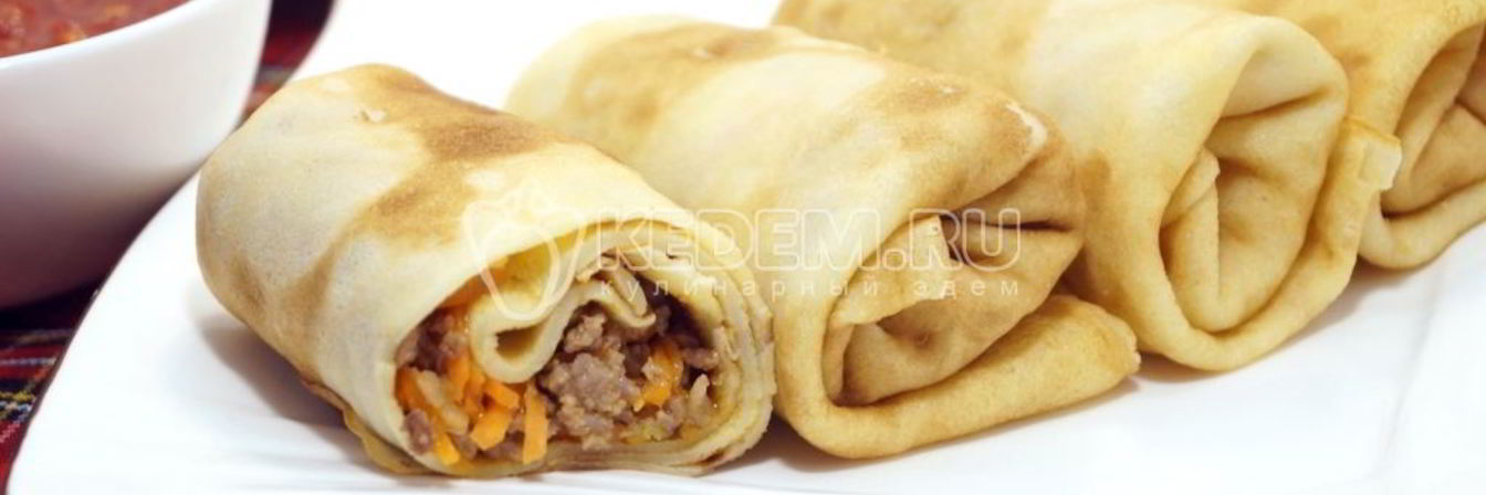 Блины с фаршем и морковью по-корейски