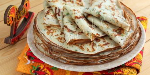 блины с припеком из сыра и зелени