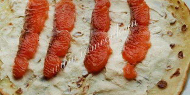 блины с семгой и плавленным сыром