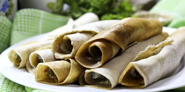 блины с творогом и зеленью