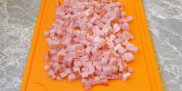 фаршированные блины, запеченные с ветчиной и сыром