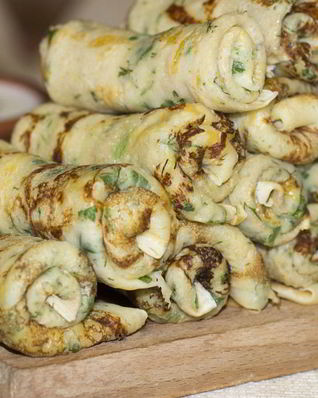 Голландские блинчики с сыром и зеленью