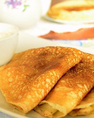 Классические блины с дырочками