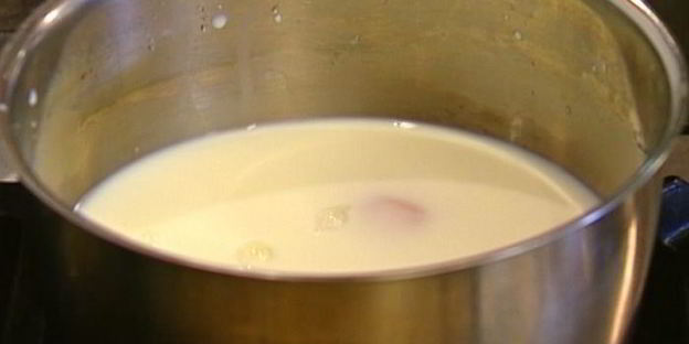 миндальные блины с карамелизированными грушами