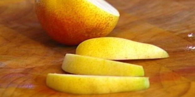 миндальные блины с карамелизированными грушами