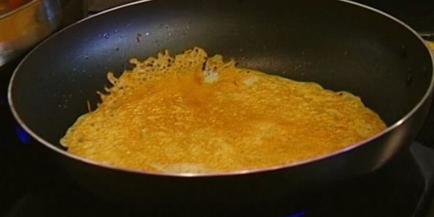 миндальные блины с карамелизированными грушами