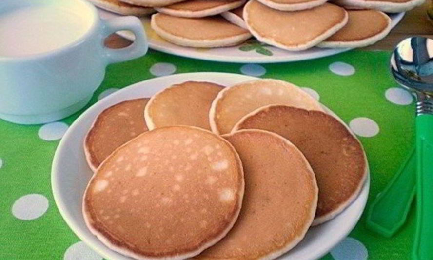 Рецепт панкейков на молоке к завтраку