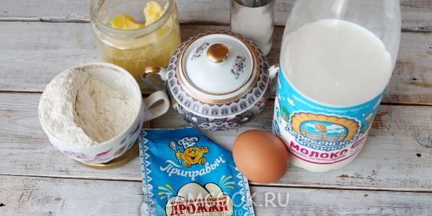 тонкие блины с дырочками на дрожжах