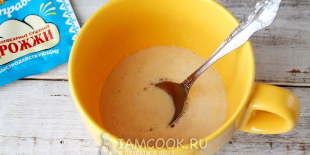 тонкие блины с дырочками на дрожжах