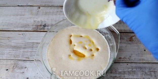 тонкие блины с дырочками на дрожжах