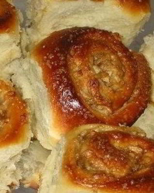 Булочки из быстрого теста с яблоком