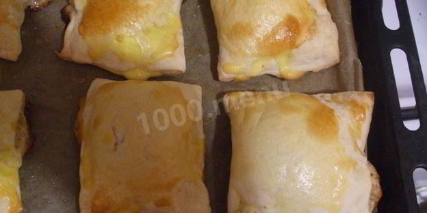 булочки из слоеного дрожжевого теста с сахаром