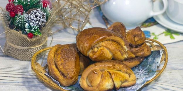 булочки с корицей и сахаром