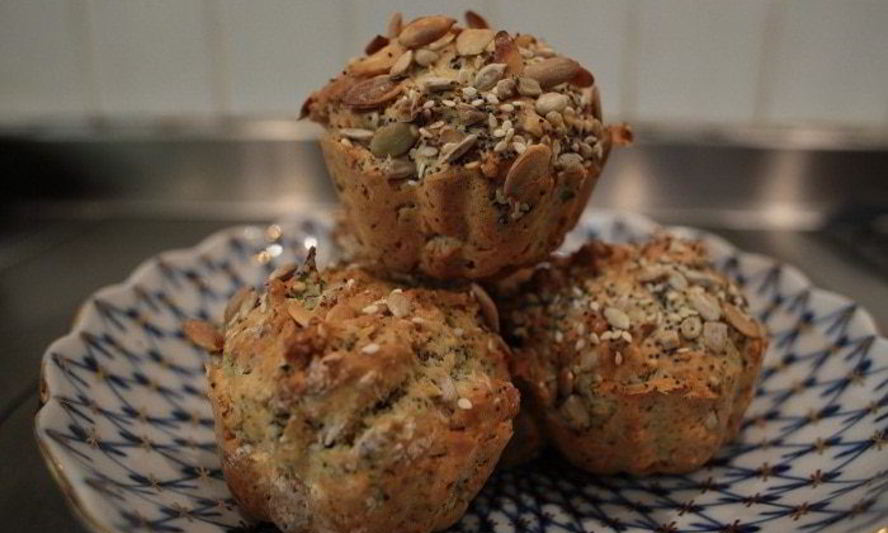 Рецепт булочек с семечками и зеленью