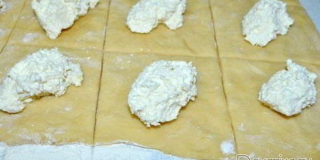 булочки с творожной начинкой