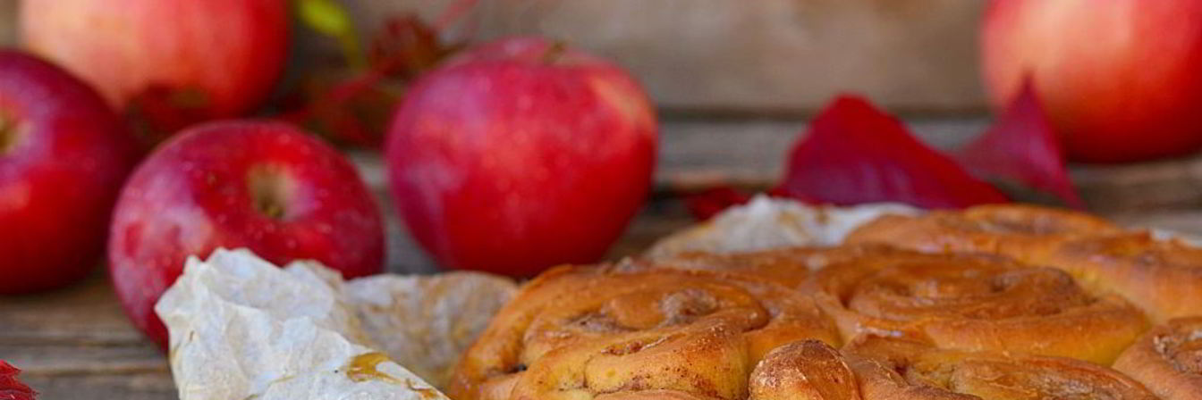 Булочки с яблоками