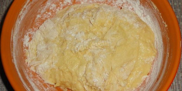 булочки со сгущенкой из дрожжевого теста