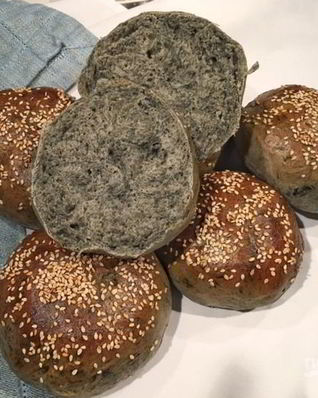 Черные булочки