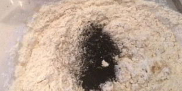 черные булочки