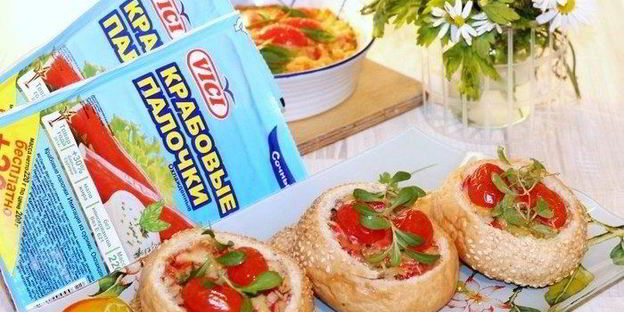 хрустящие булочки с яйцом и крабовыми палочками