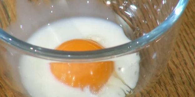 круассаны с конфитюром и шоколадным сыром